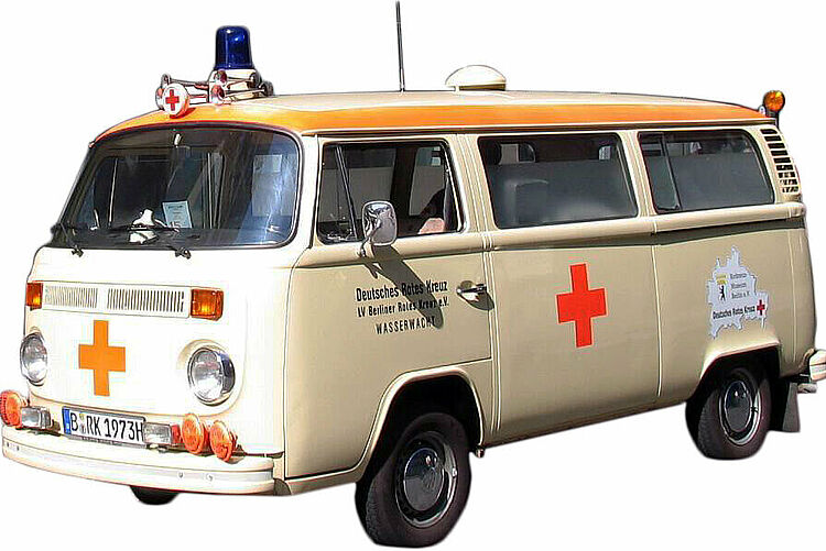 Dieser Kleinbus der Berliner Wasserwacht war über 25 Jahre hinweg am Wannsee stationiert, Rotkreuz-Museum Berlin e.V. 